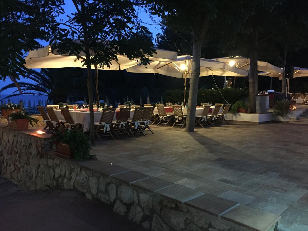 Bahia Blanca Hotel Gaeta Exterior photo